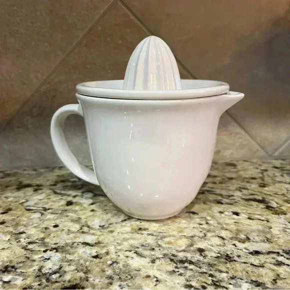Rae Dunn "SQUEEZE" Juicer Pitcher With Handle by Magenta Artisan Collection - Picture 6 of 12